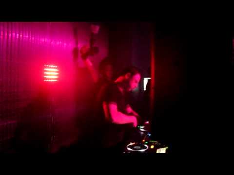 Markus Schulz @ OC Sutra performing Yuri Kane - Right Back