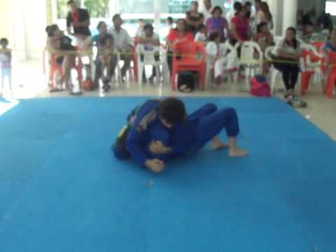 JUAN CARLOS FUENTES. BRASA CANCUN. VI COPA SXF DE BJJ DICIEMBRE 2013