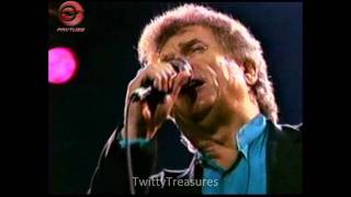 Conway Twitty - You&#39;ve Never Been This Far Before (1992) Live HQ
