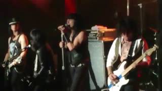LA Guns with Phil Lewis and Tracii Guns - Never Enough - Live in Bradford 3 Nov 2017