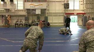 preview picture of video 'May 20th 2011 MDW Combatives 170 lb Prelim- SGT Hardeman'