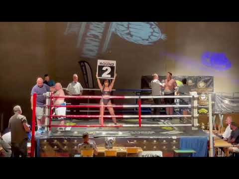 Scott mason fight in Maidstone mote park