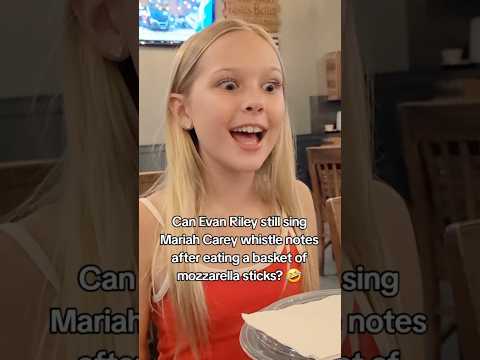Little Girl SHUTS DOWN NYC Restaurant when she sings High Notes!!! #singer #highnotes #vocalcoach