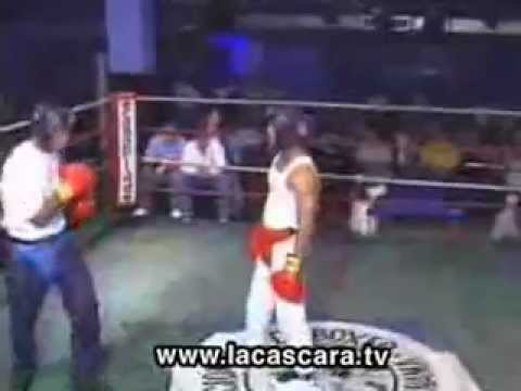 boxeador se sentia muy cabron y lo madrearon por pendejo (knockout)