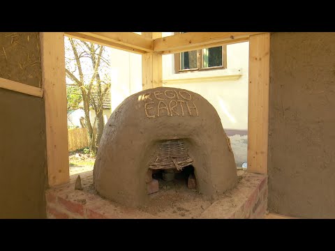 Video Tutorial: Earth Oven