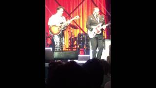Chris Isaak 2015, Running Down