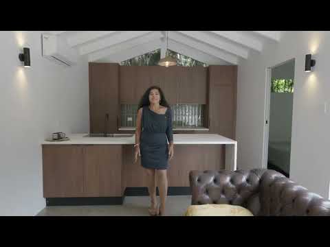 65 Lake Road, Swansea Presented by Shanti Page