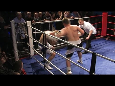 Classic IBA Essex Boxing - Billy 'Boy' Bird v Andy Lawless - First Round Stoppage!