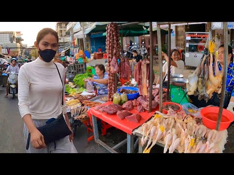 Walking tour Toul Tom Poung Market Phnom Penh  - Khmer street food 2022