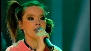 Björk - Who Is It (live TV performance)