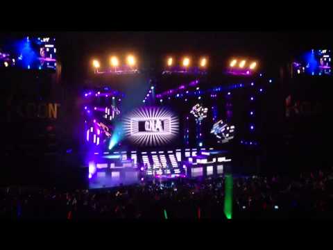 KCON G.NA Black & White