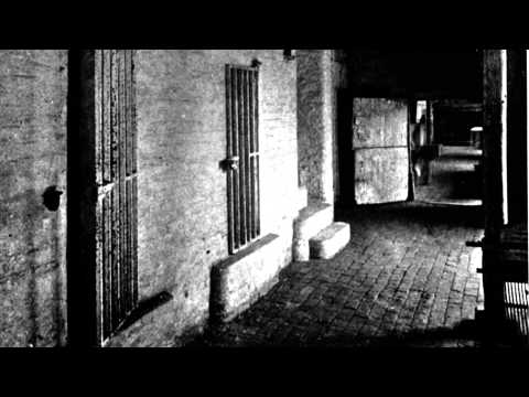 Luan Beats - Le Monde est une Prison (Underground Sad HipHop Beat Piano Violin)