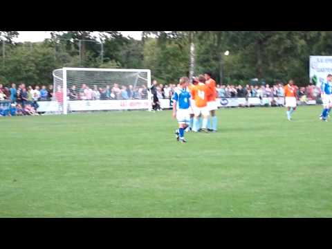 SV Epe tegen Oranje 2000, goal from Dennis Bergkamp