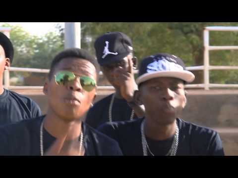 YOUNG B11 - MouGou Lè MouGou Lè