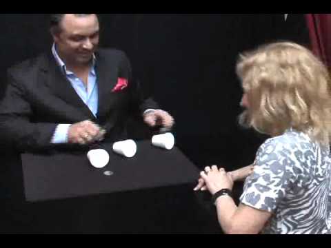 Magnetic Poker Chip Blue plus 3 regular chips (PK003B) by Tango Magic - Trick