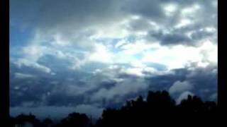 preview picture of video 'Cabri Morning Storm Clouds 2011-07-20'