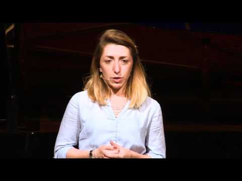 Izbeglička kriza: koliko smo spremni da pomognemo? | Dobrila Marković | TEDxNoviSad