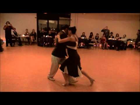  Jesica Arfenoni  and  Maximiliano Cristiani  are  dancing  to  the  milonga  "  Oro De Ley  "  by  Juan D'Arienzo