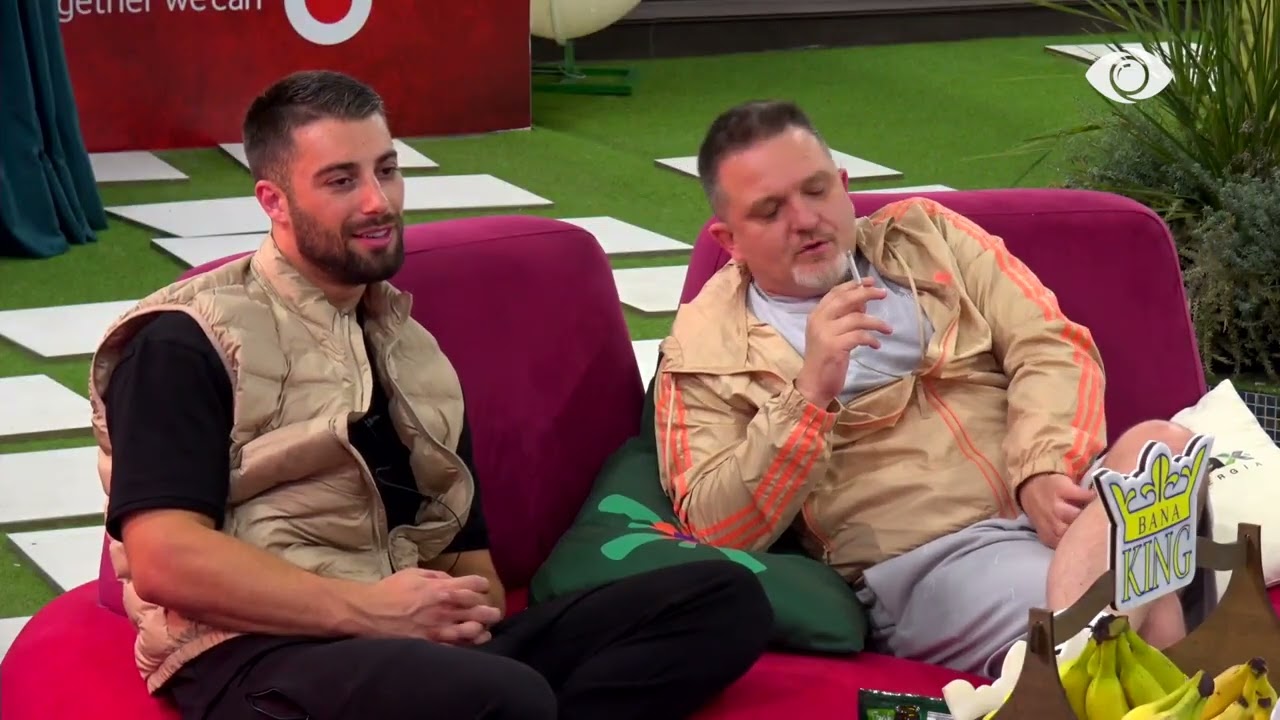 “Vërehesh që je bjonde…”/ Ironi mes Rozës dhe Meritonit: Perlat që lëshon