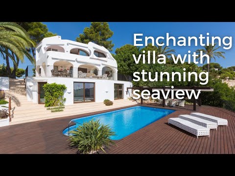 Enchanting frontline Villa with stunning sea views in Jávea