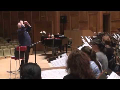 Imagini din repetitia pentru CONCERTUL CORAL FOLCLORIC - 2013