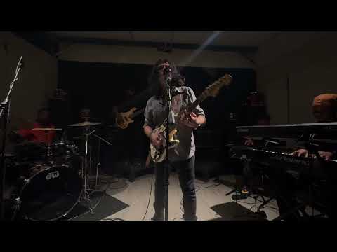 Alex Kilroy & On1Band - Let me play the Blues for you