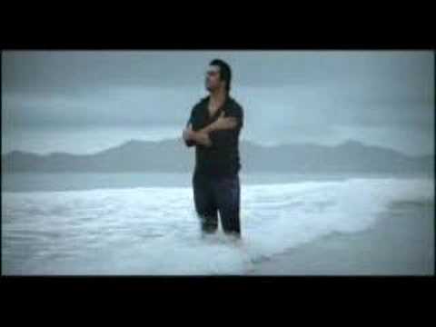 SeNiNLeYiM ♥♥( Burak Destan  ) ♥  SENINLEYIM 2o11