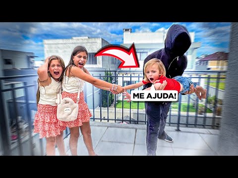 THE STRANGER TOOK GABRIEL FROM LAURINHA AND HELENA *Very scared