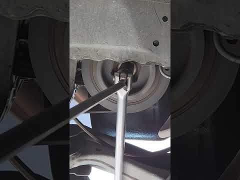 Honda Crank Pully Bolt 🔩 Removel #shortvideo #viralvideo #shorts #short