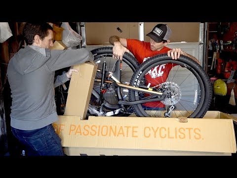 Unboxing the 2018 Canyon Spectral CF 9.0 SL