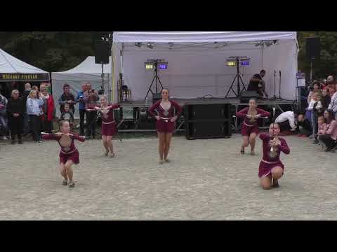 Mažoretky - vystoupení na posvícení 14. října 2023