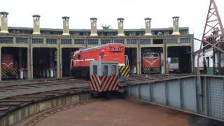 preview picture of video 'R21與R38柴電機車調度於彰化扇形車庫 / TRA R21 and R38 Diesel-electric Locomotive'