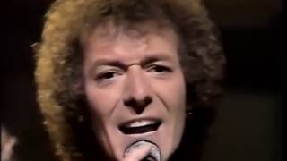 The Hollies - I Can&#39;t Tell The Bottom From The Top from Swiss Television 1975