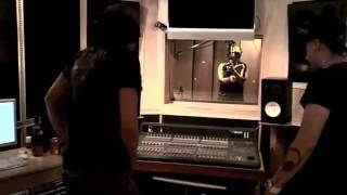 Gatas, Bocinas &amp; Bajo (Preview) - Farruko Ft. Daddy Yankee