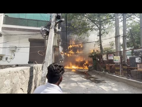 Deadly fire rips through New Delhi hotel