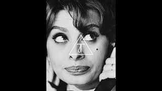 Kadr z teledysku Sophia Loren tekst piosenki Tymek