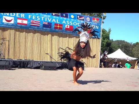 Vintage Tahitian Dance - Te Rahiti Nui Tamahines