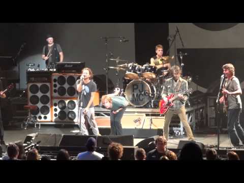Pearl Jam with Mudhoney - Sonic Reducer live PJ20
