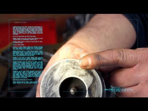 Land Rover 300tdi Engine Workshop tips and tricks - measuring bore wear with piston skirt