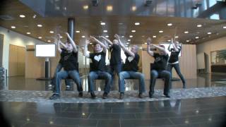 preview picture of video 'Ilmakitarataukojumppa - Air Guitar Workout - Oulu, Finland'