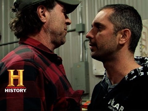 Ice Road Truckers: Garage Fight (S8,E7) | History