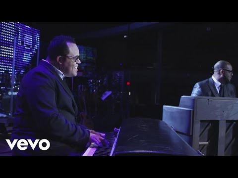 Israel Houghton - Sunday Kinda Love ft. Aaron Lindsey, PJ Morton, Nikki Ross