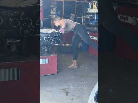 She a Beast at Tire Changing 🛞 A Real Hard Working Women