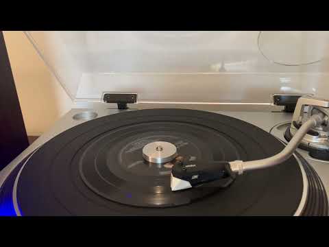 Elvis Presley (Jailhouse Rock EP) “Young and Beautiful” 45 RPM “1957”