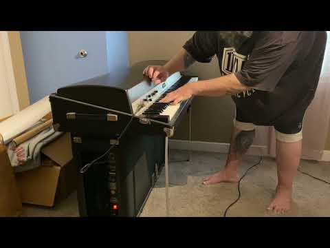 Fender Rhodes Suitcase Piano 88-Key Electric Piano Rounded Top image 18