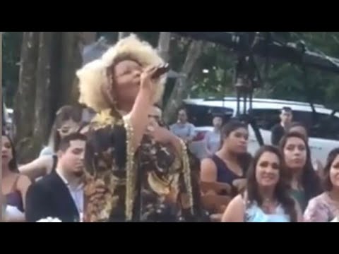 Deise Cipriano Fat family "Endless Love" em casamento.