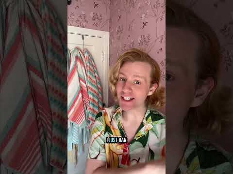 Ripristino del mio bagno rosa, riportandolo allo splendore della casa delle bambole Dorothy Drape...