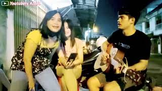 Download lagu Lagu viral Tiktok Di depan orangtuamu mp3