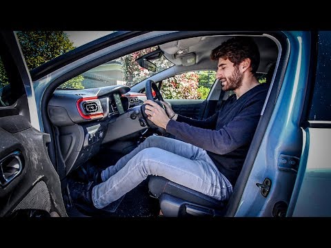 LA POSIZIONE DI GUIDA IN AUTO - QUAL È QUELLA CORRETTA? COME SI TROVA? - STRADA E PISTA