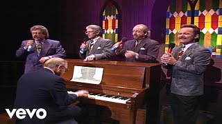 Bill &amp; Gloria Gaither - Leaning on the Everlasting Arms [Live] ft. The Statler Brothers